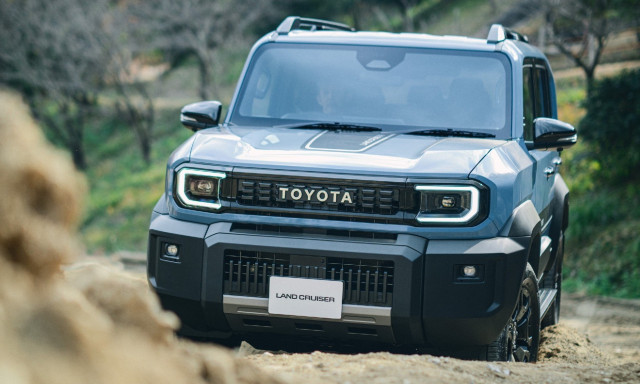 新型ランドクルーザー“FJ”を発売
