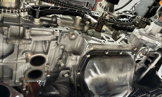 86 (ZN6)リフレッシュ！チェーンカバーオイル漏れ修理。作業ついでにHKSさんフルエキゾースト！！